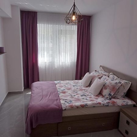 Apartament Gabriella'S Home Oradea Exterior foto