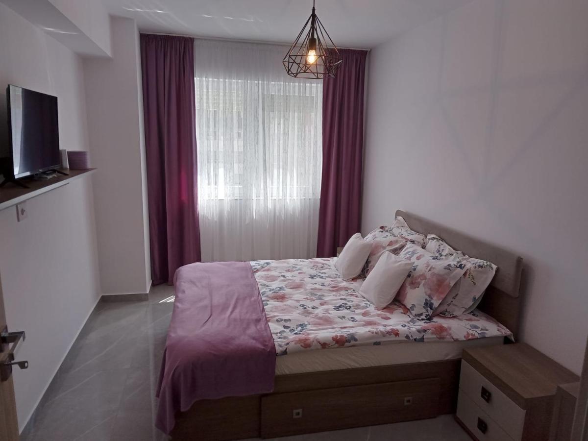 Apartament Gabriella'S Home Oradea Exterior foto